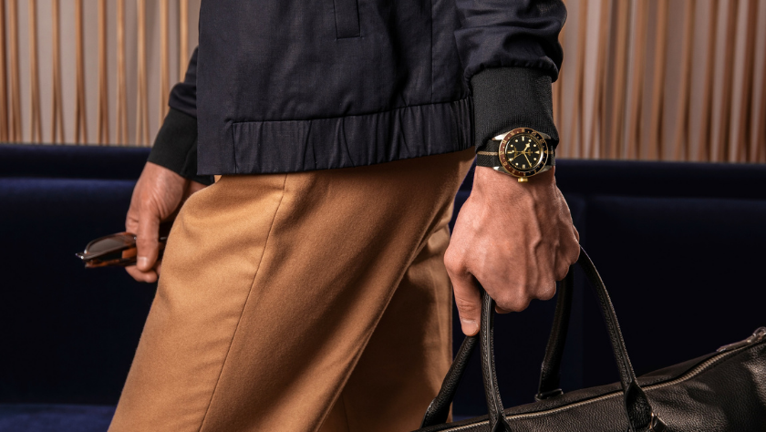 TUDOR-BlackBay-S38-10208-JuwelierDodt-840x480-Impression