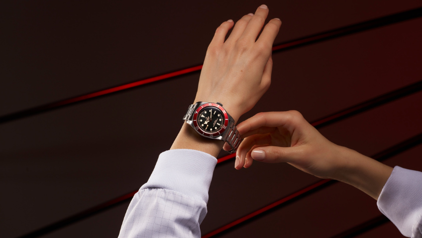 TUDOR_Black Bay_JuwelierDodt_840x480_Impression